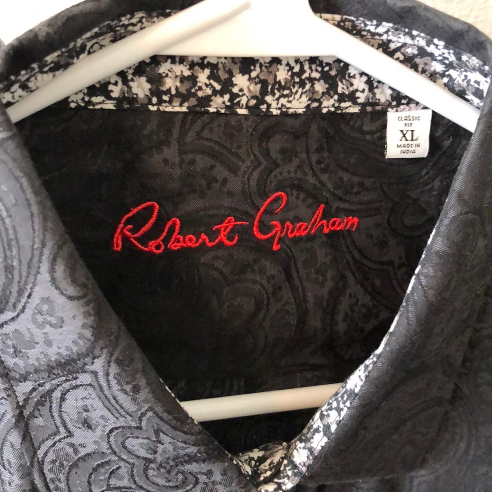 Robert Graham short sleeve. Flip cuff XL
